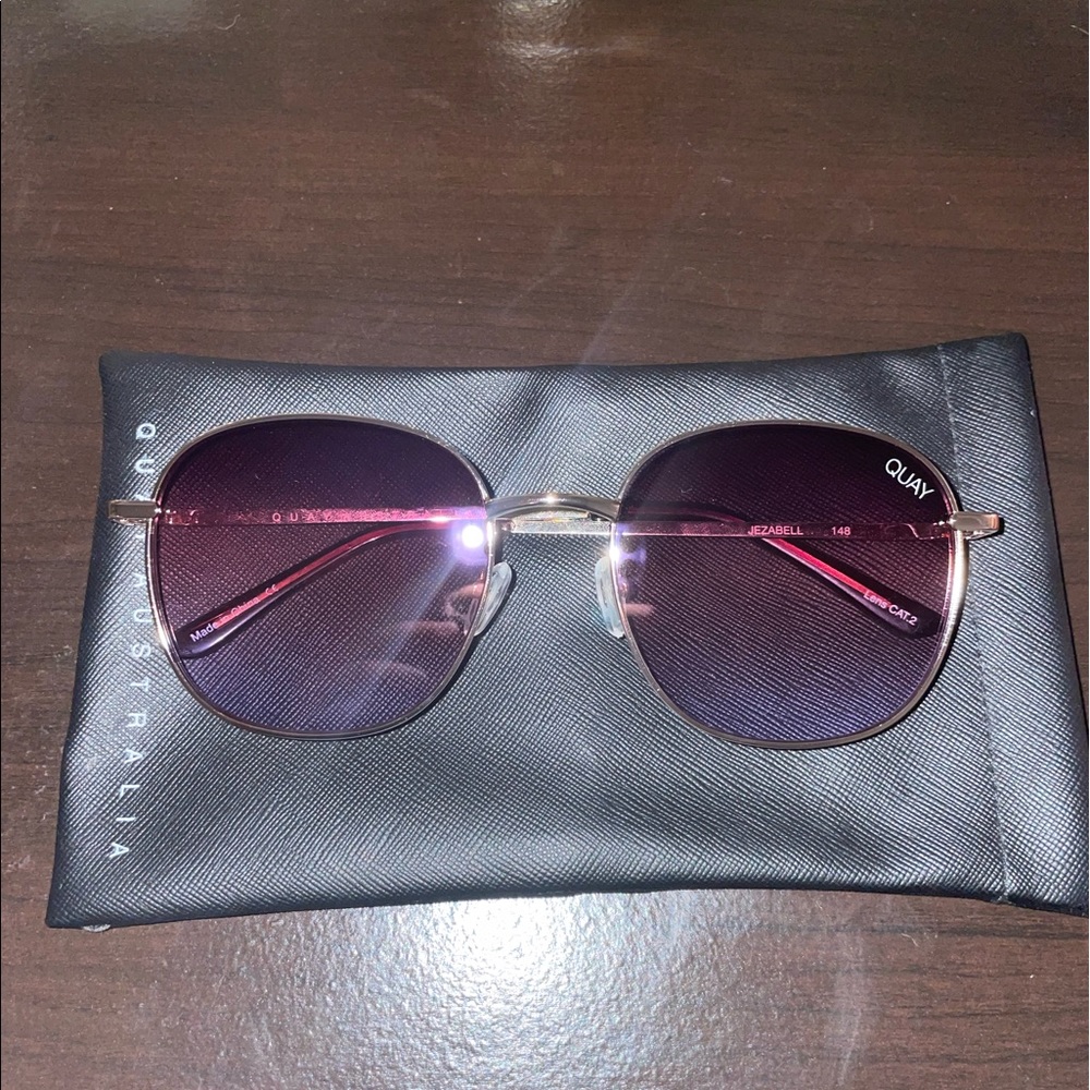 QUAY Jezabell Sunglasses